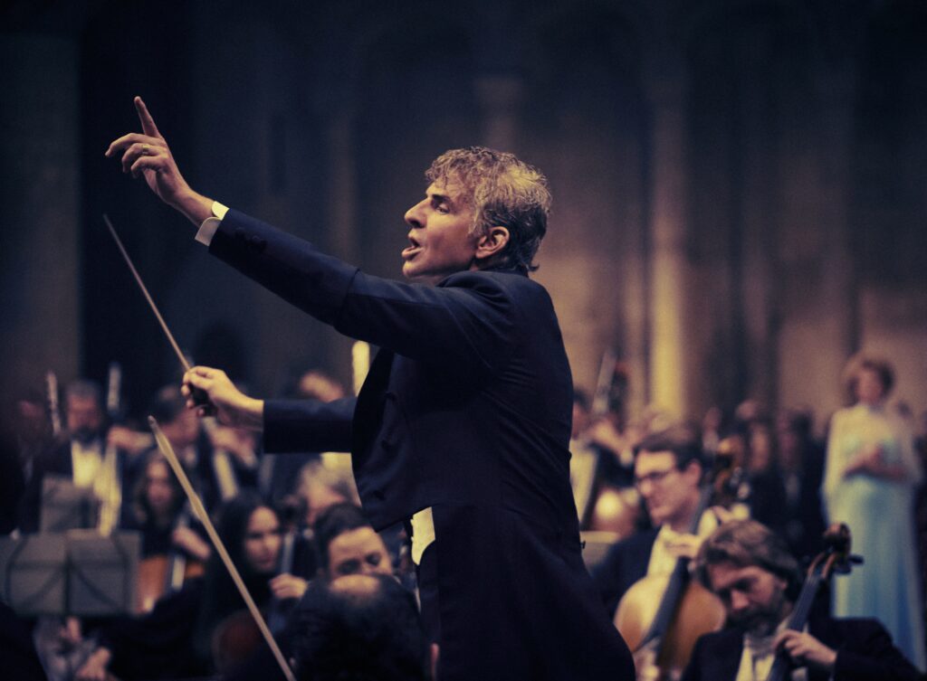Maestro (15)