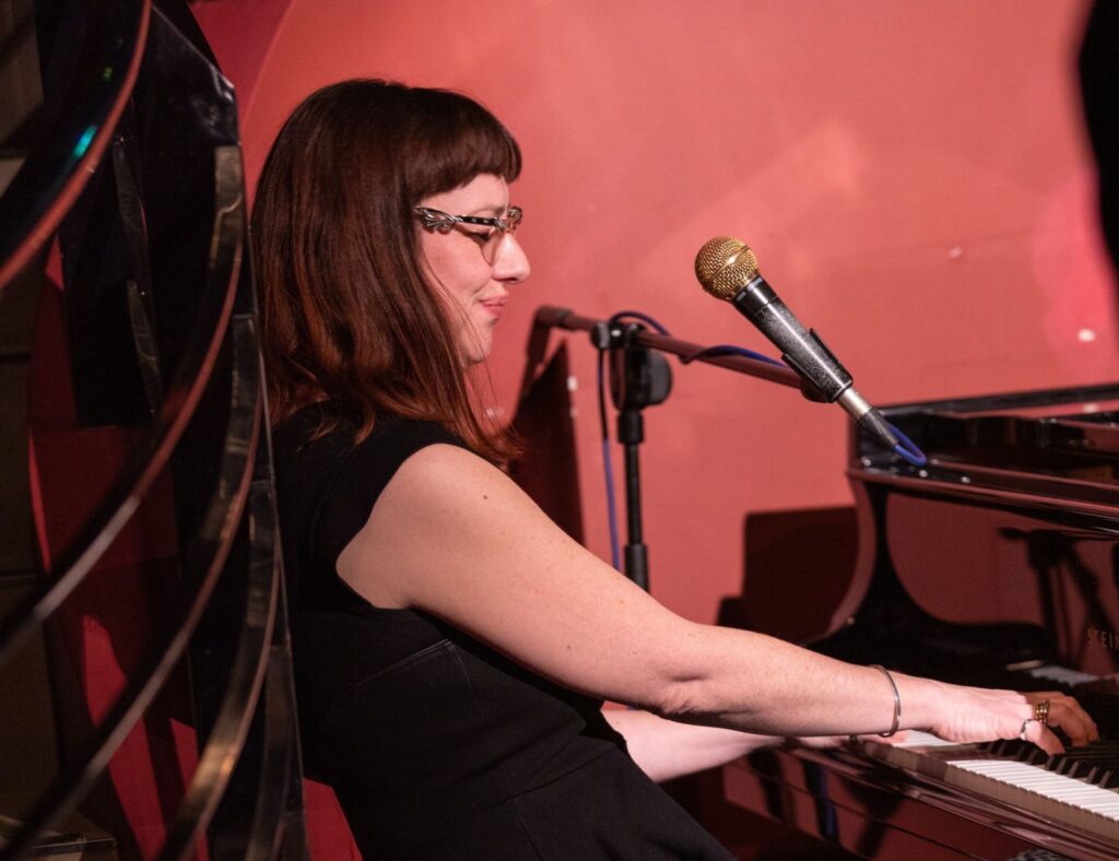 Bonington Jazz Company… Jeanie Barton (In the Bar!)